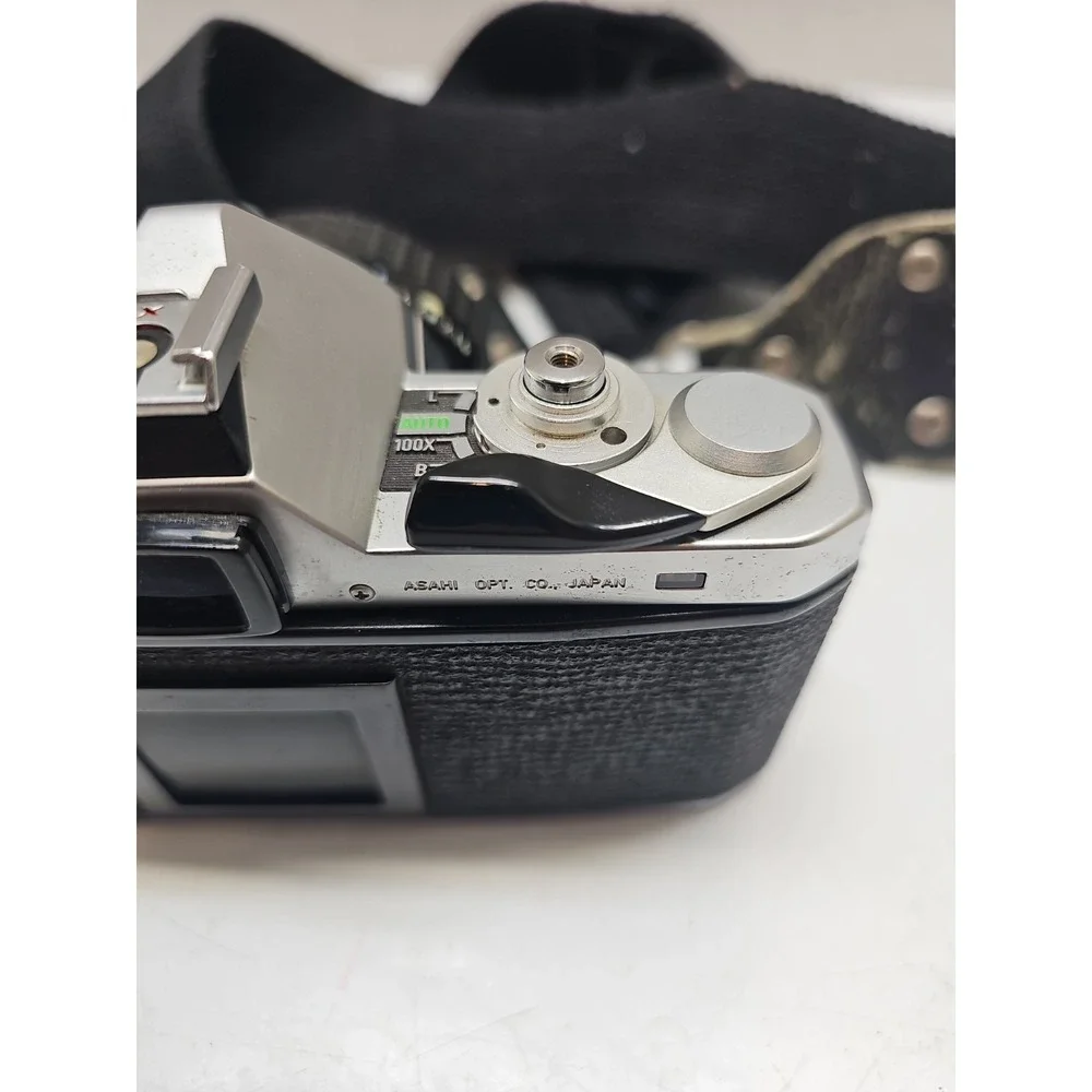 Pentax ME 35mm SLR Film Camera With 50mm F/2 SMC Lens **UNTESTED**